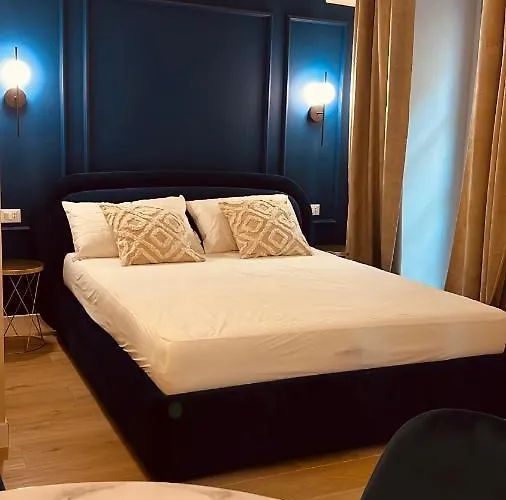 Lagrange 34 Pensión Turín